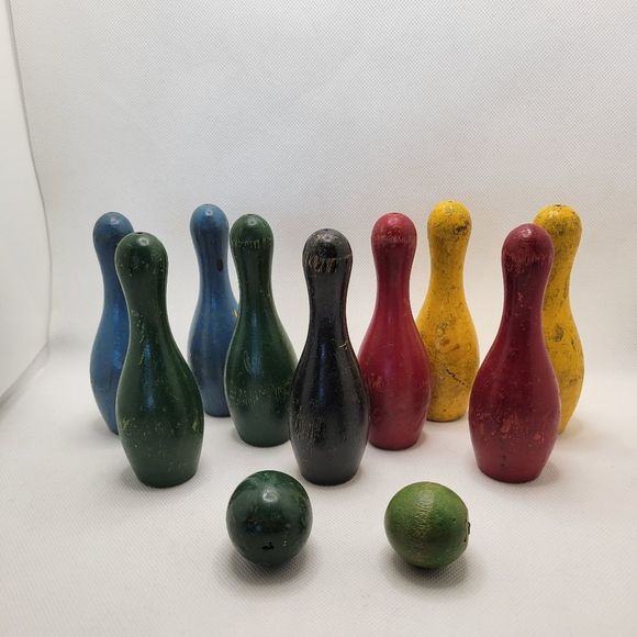 Mid-Century Wooden Toy Bowling Pin and Ball Set 1950s Rainbow - Picture 4 of 12